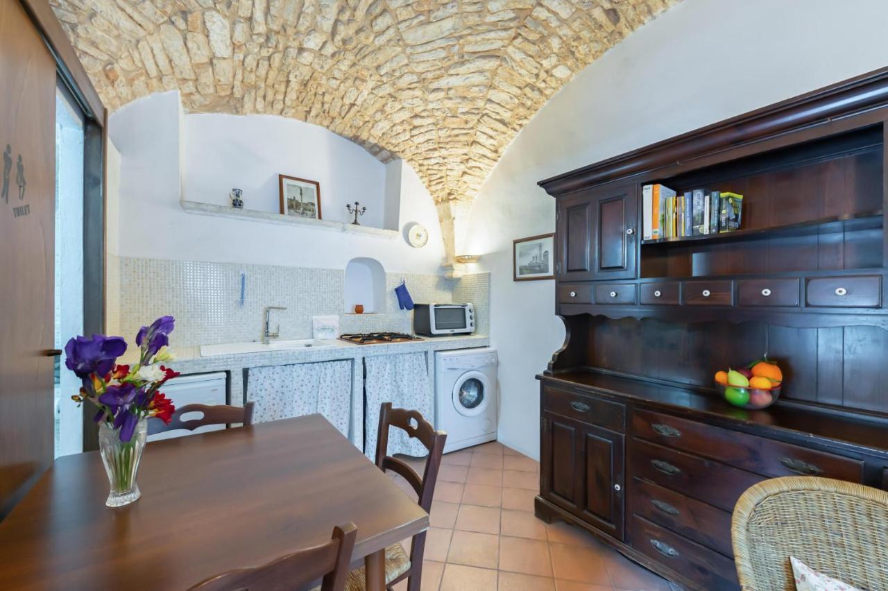 La Mansarda Di Martina By Rentbeat Lägenhet Martina Franca Exteriör bild